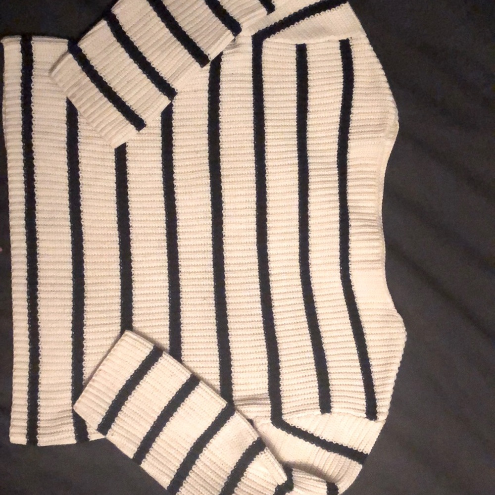 Cute H&M cotton striped lightweight boatneck sweater size S